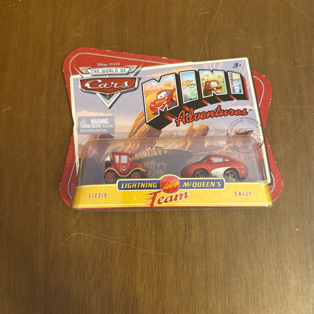 New Disney Pixar Mini Adventures Lizzie & Sally Mcqueen's Team Diecast Vehicle